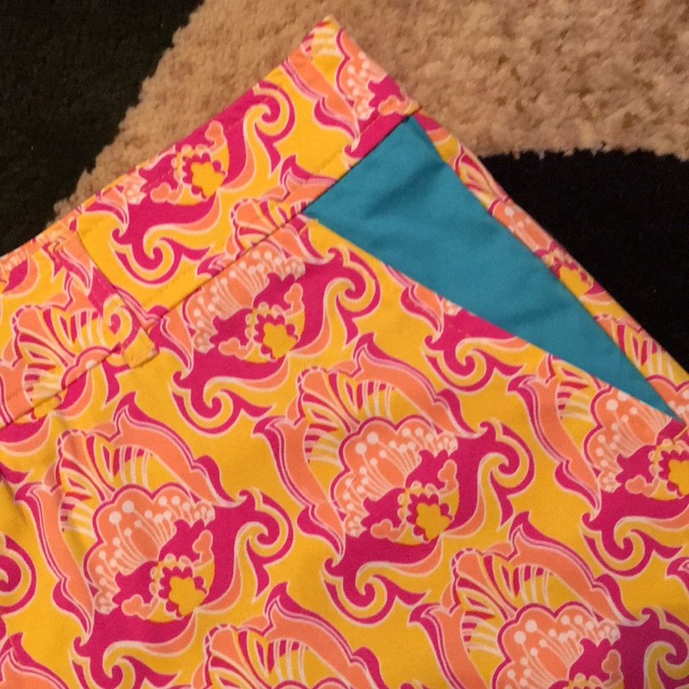 Patterned Shorts - Picture 2 of 5